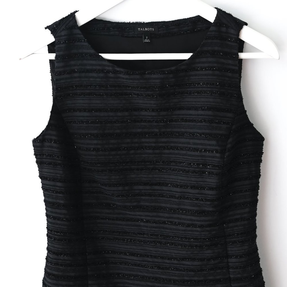 TALBOTS Black Sleeveless Top with Metallic Pattern Side Zipper - Size 2